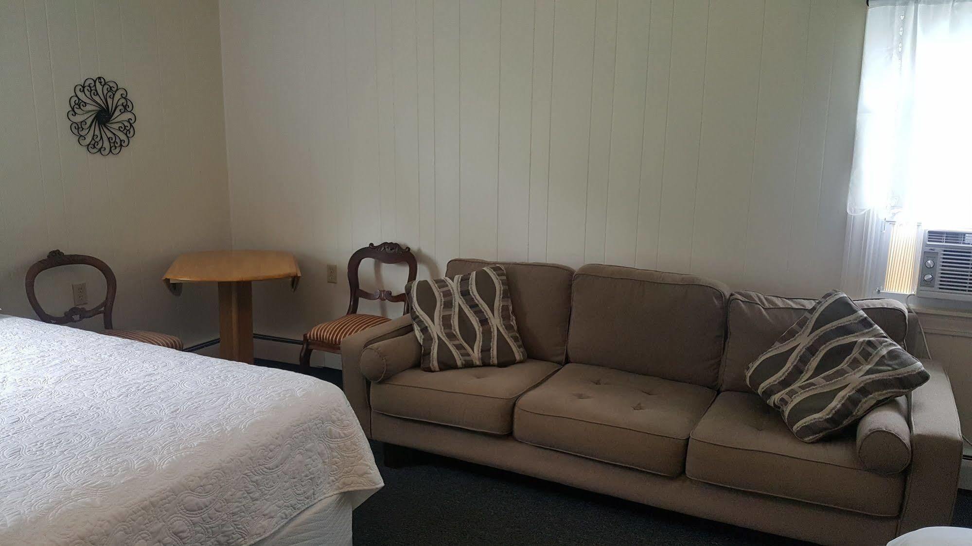 The Whitetail And Suites- Lincoln